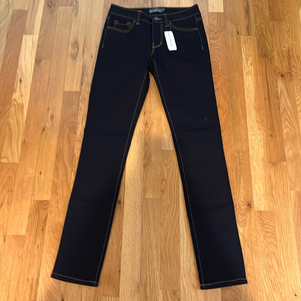 NWT Jeans LL Bean - Picture 1 of 4